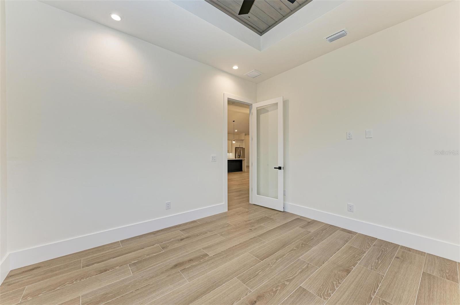 CLEVELAND NORTH - Residential