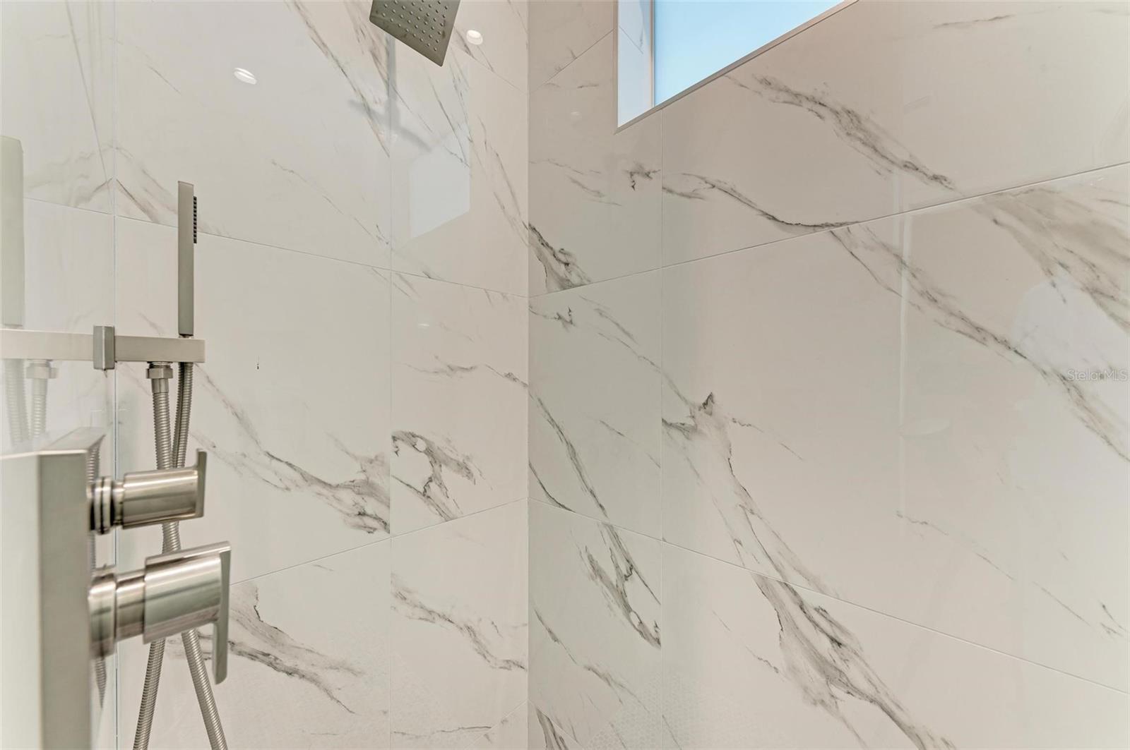 CLEVELAND NORTH - Residential