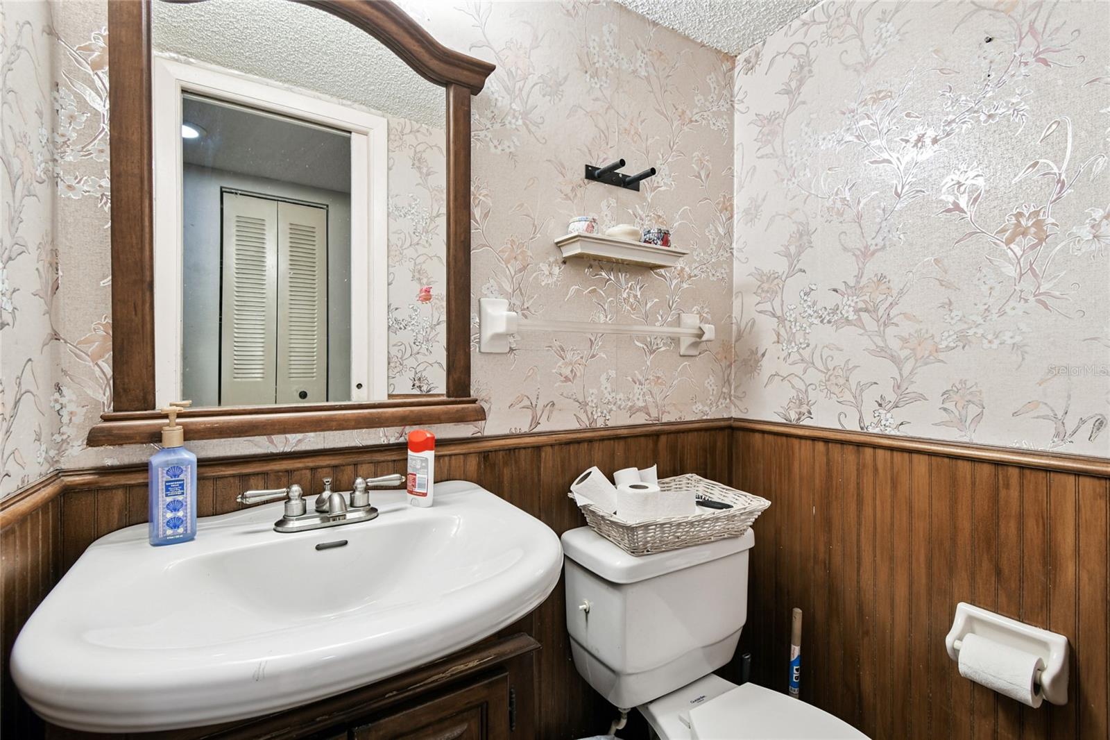 TEMPLE TERRACE PATIO HOMES A C - Residential