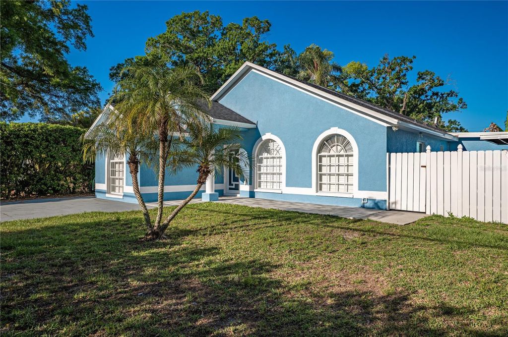 Photo of 6814 N Glen Avenue, Tampa, FL 33614 (MLS # TB8489987)