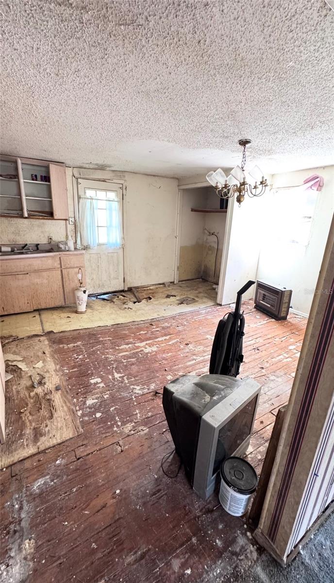 MITCHELL HEIGHTS BLK C LOTS 20 21 - Residential