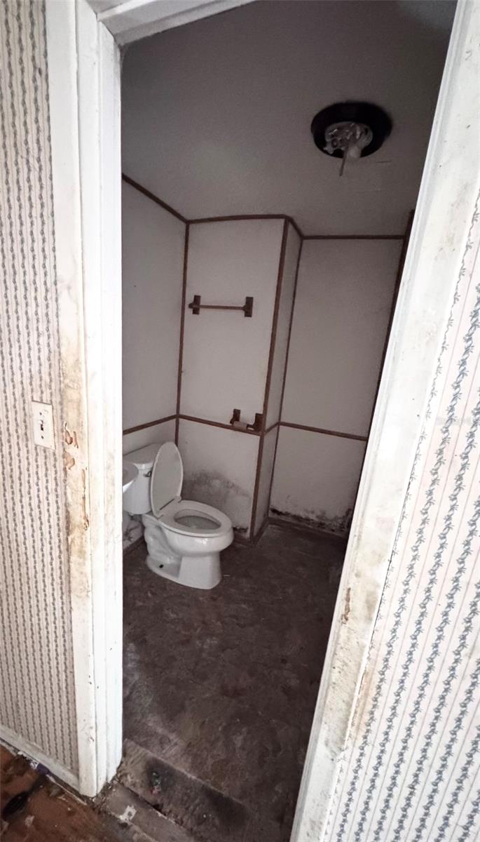 MITCHELL HEIGHTS BLK C LOTS 20 21 - Residential