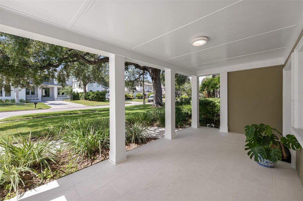 Photo of 628 Riviera Drive, Tampa, FL 33606 (MLS # TB8554152)