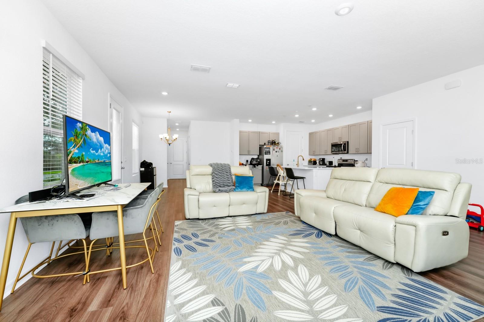 812 BENOI DRIVE