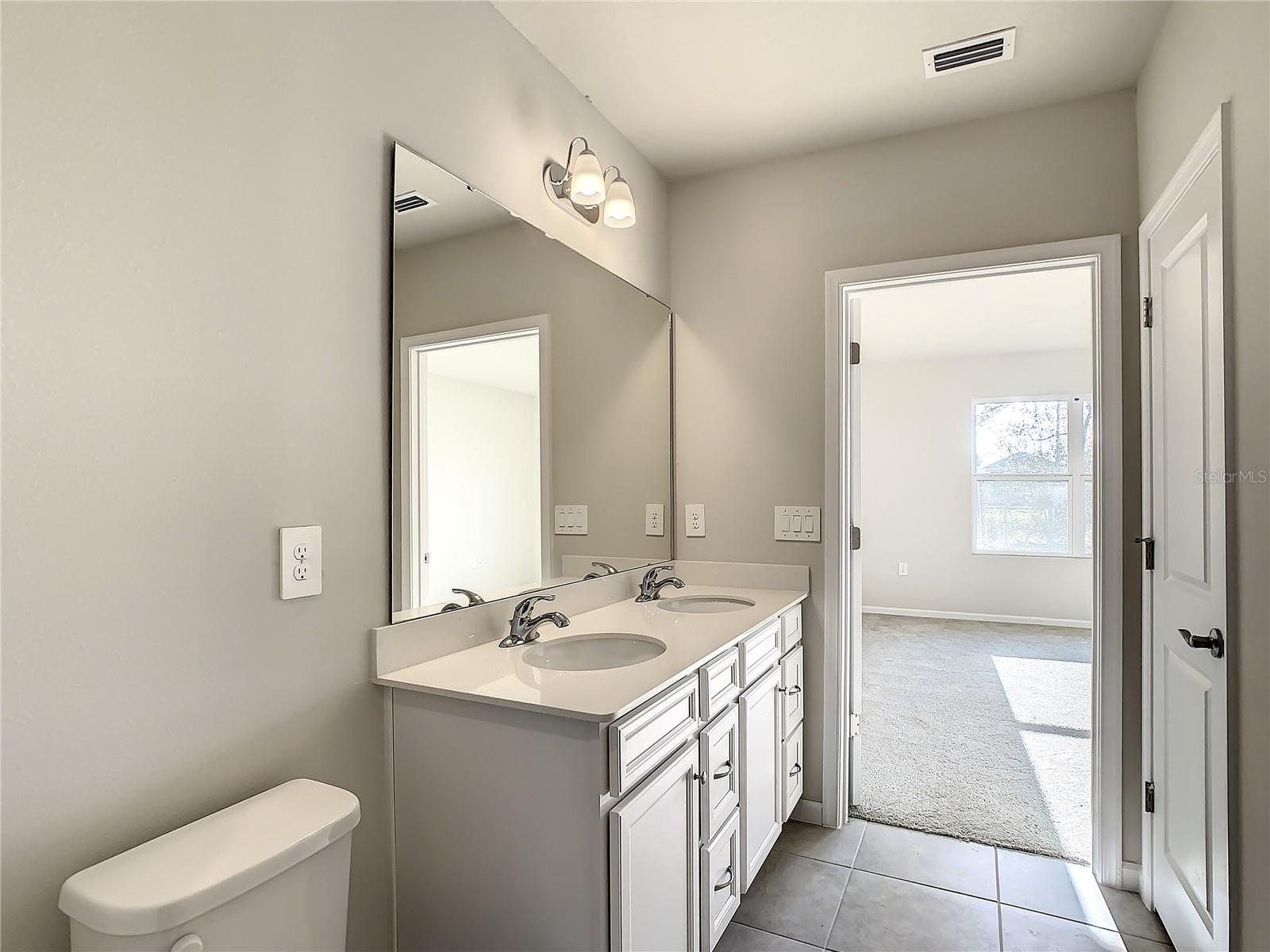 PALMS/WEST PORT - Residential Lease