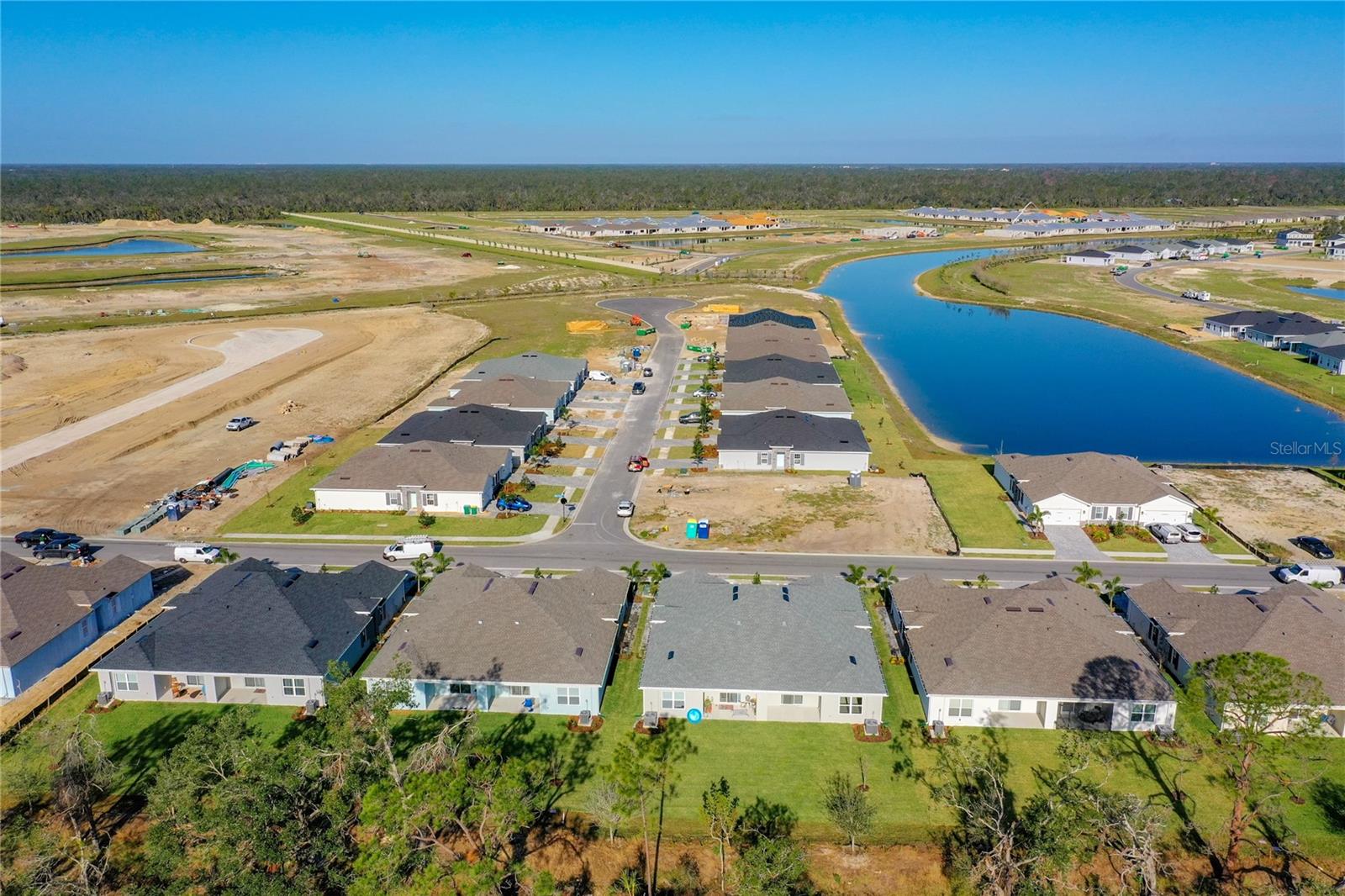 PALMS/WEST PORT - Residential Lease