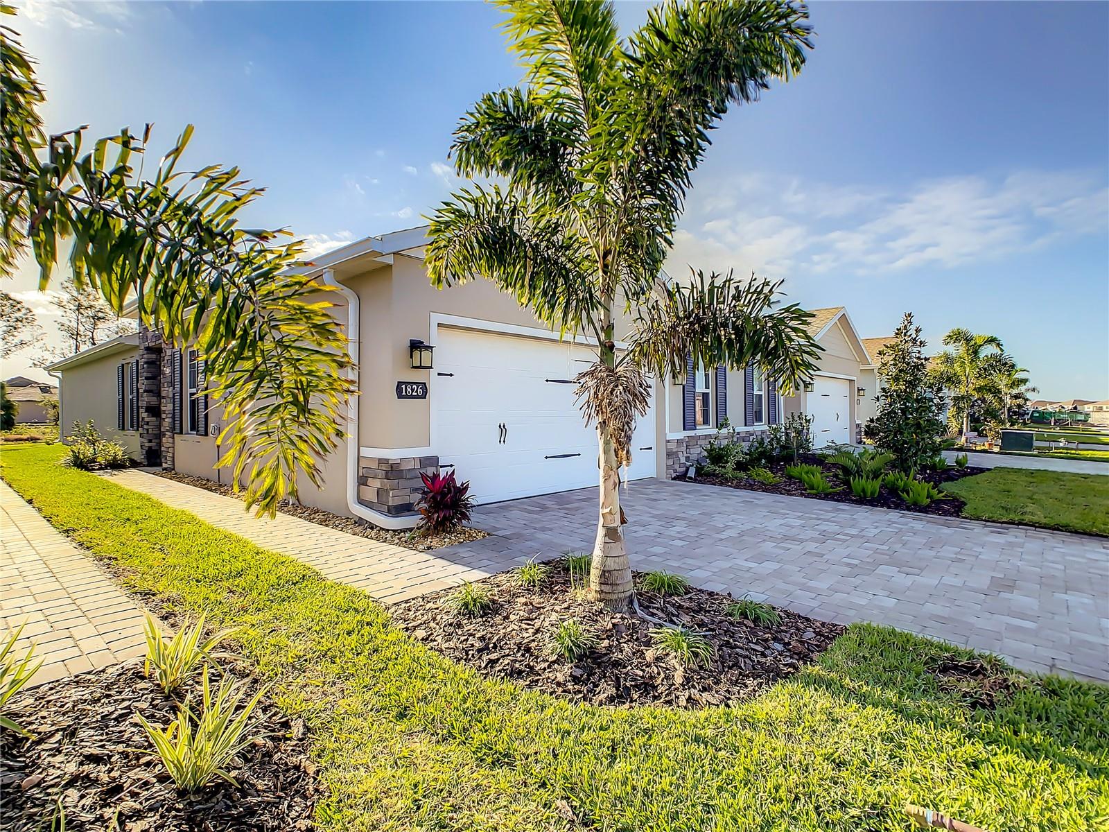 PALMS/WEST PORT - Residential Lease