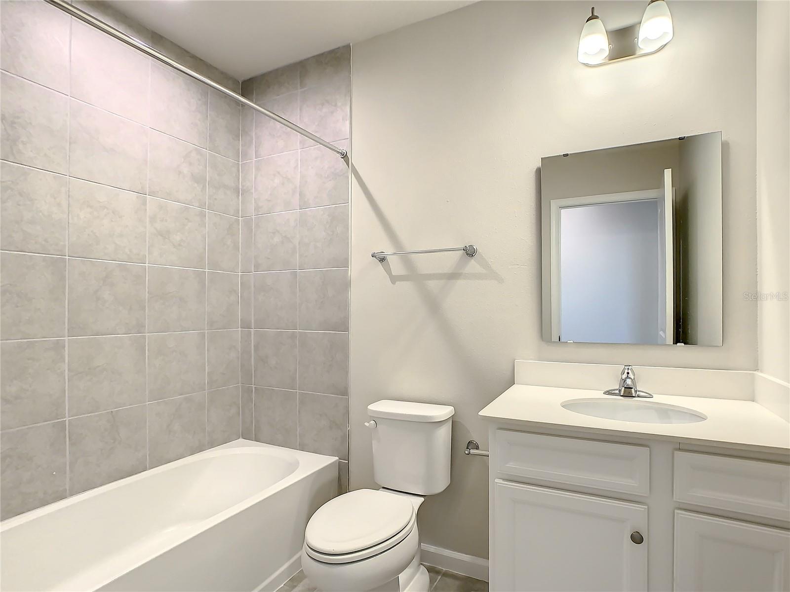 PALMS/WEST PORT - Residential Lease