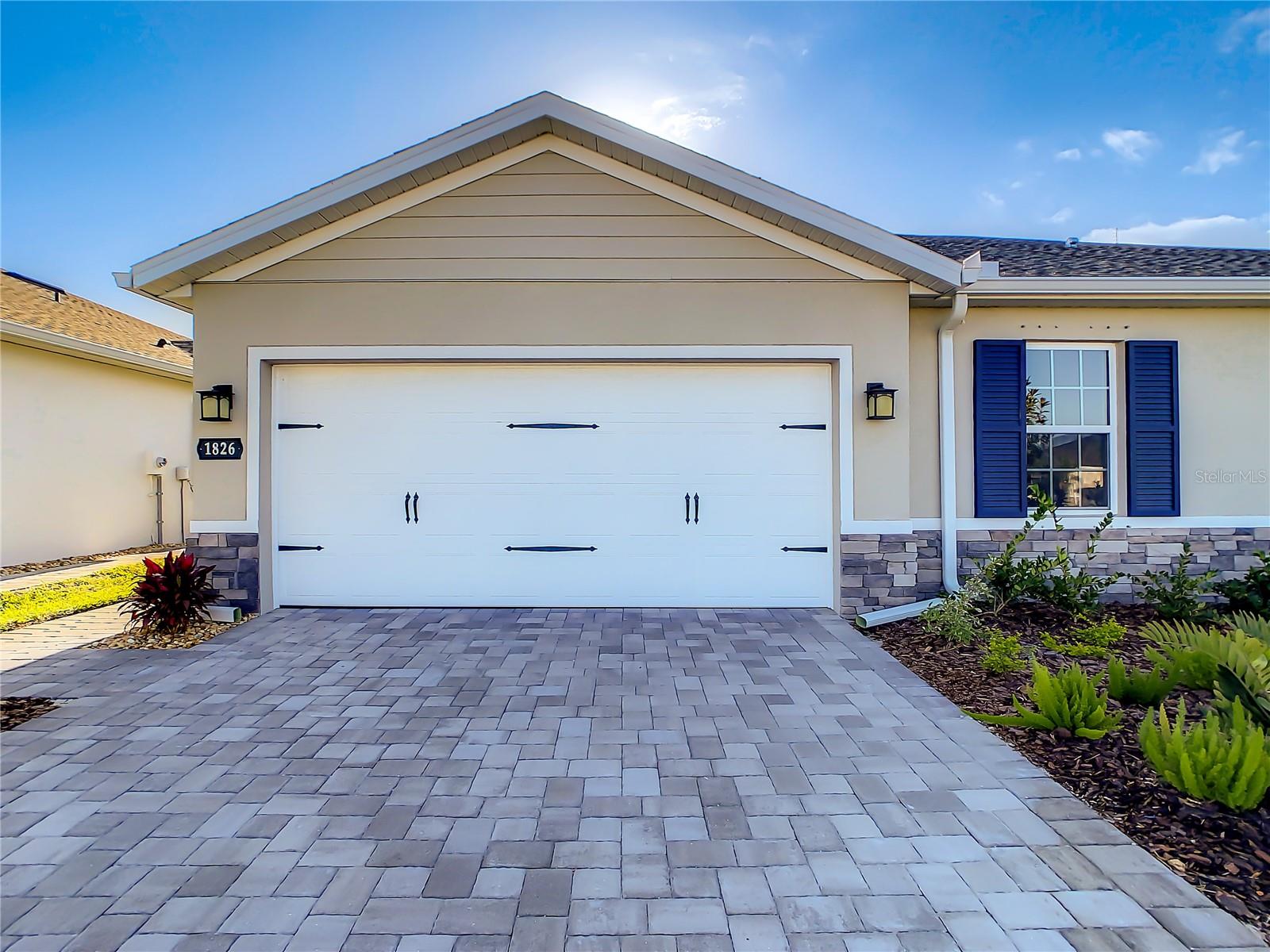 PALMS/WEST PORT - Residential Lease