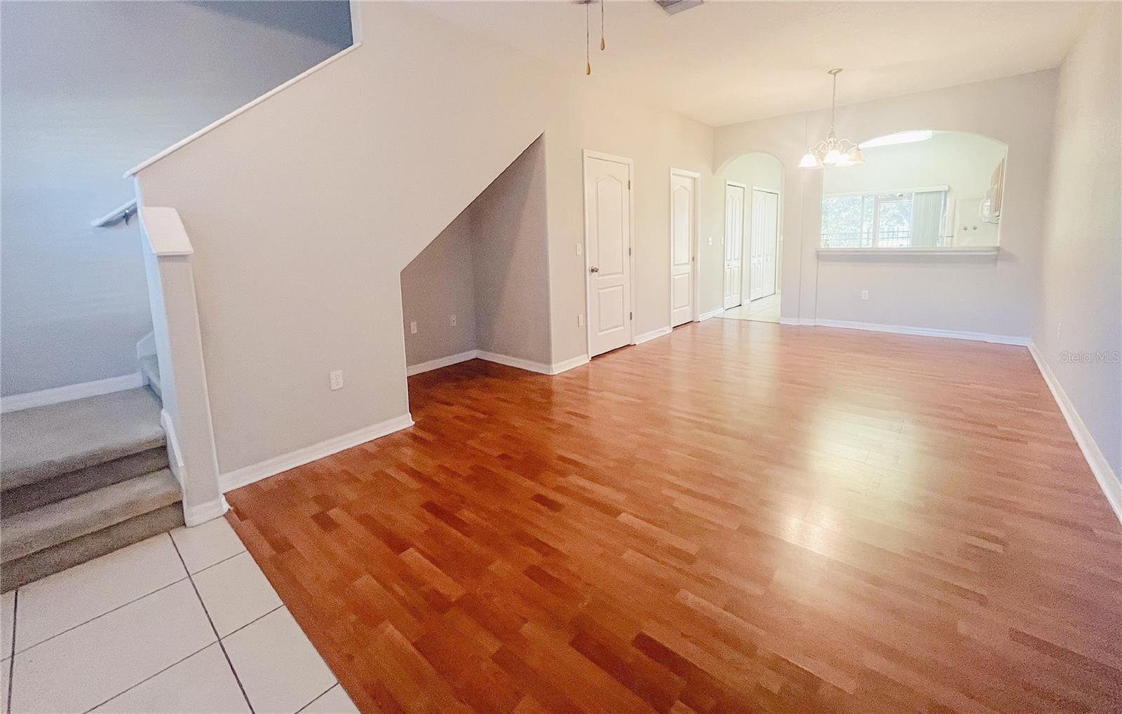 AUTUMNWOOD GROVE - Residential Lease