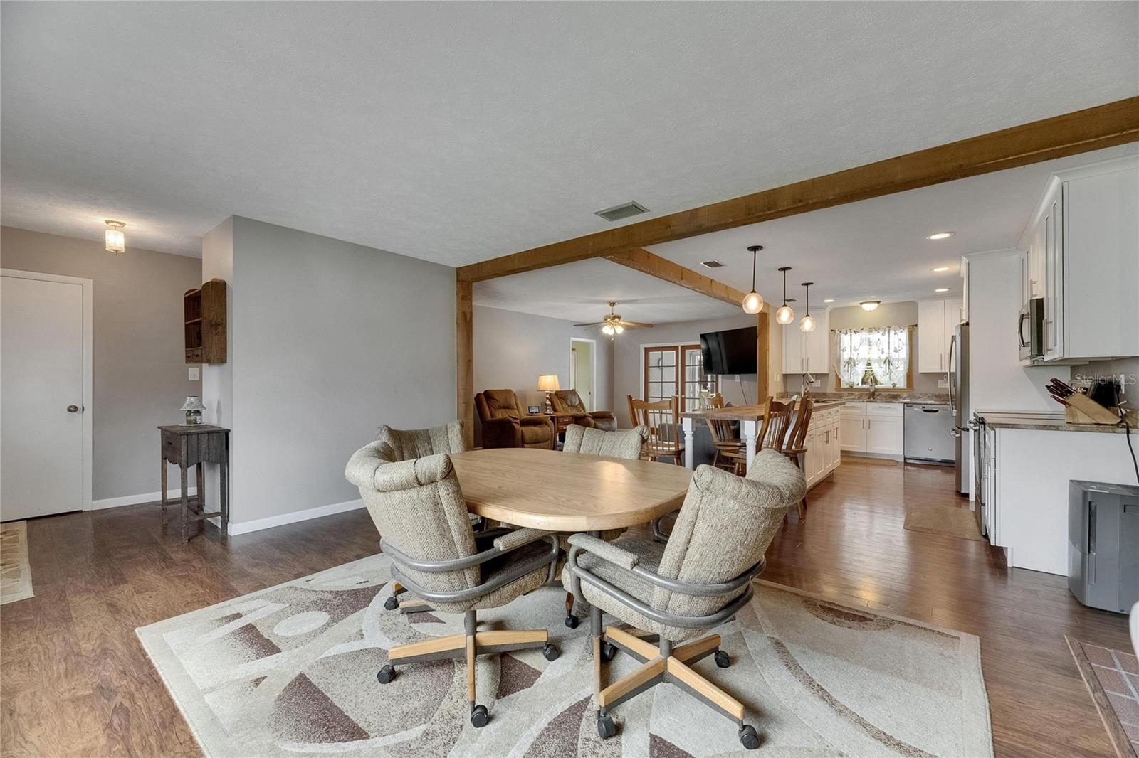 2914 FOREST CIRCLE
