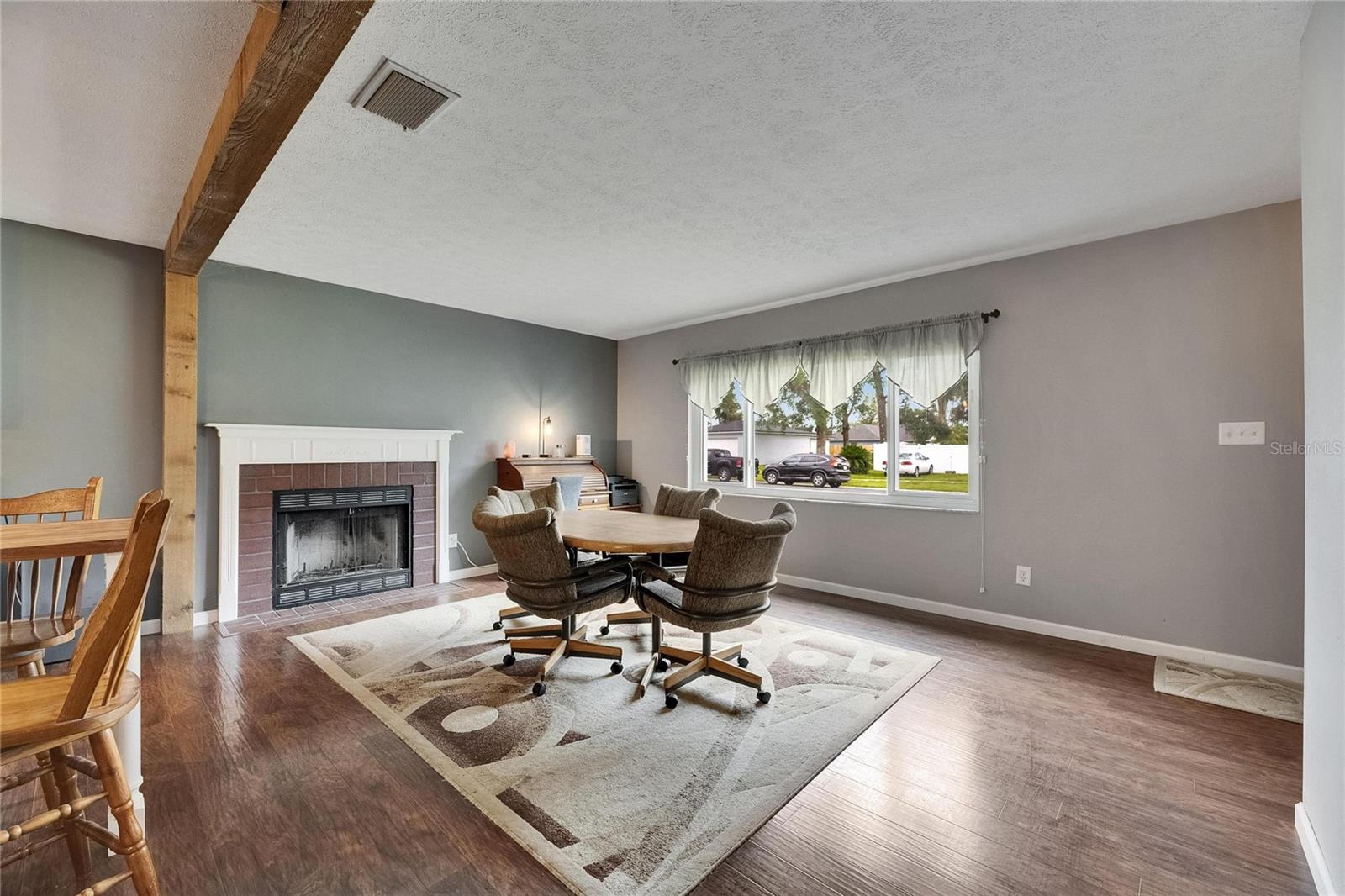 2914 FOREST CIRCLE