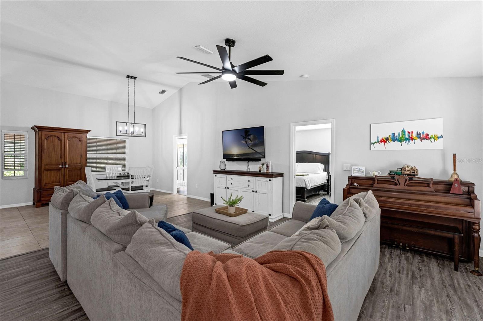 BELLA VISTA AT LA CITA - Residential