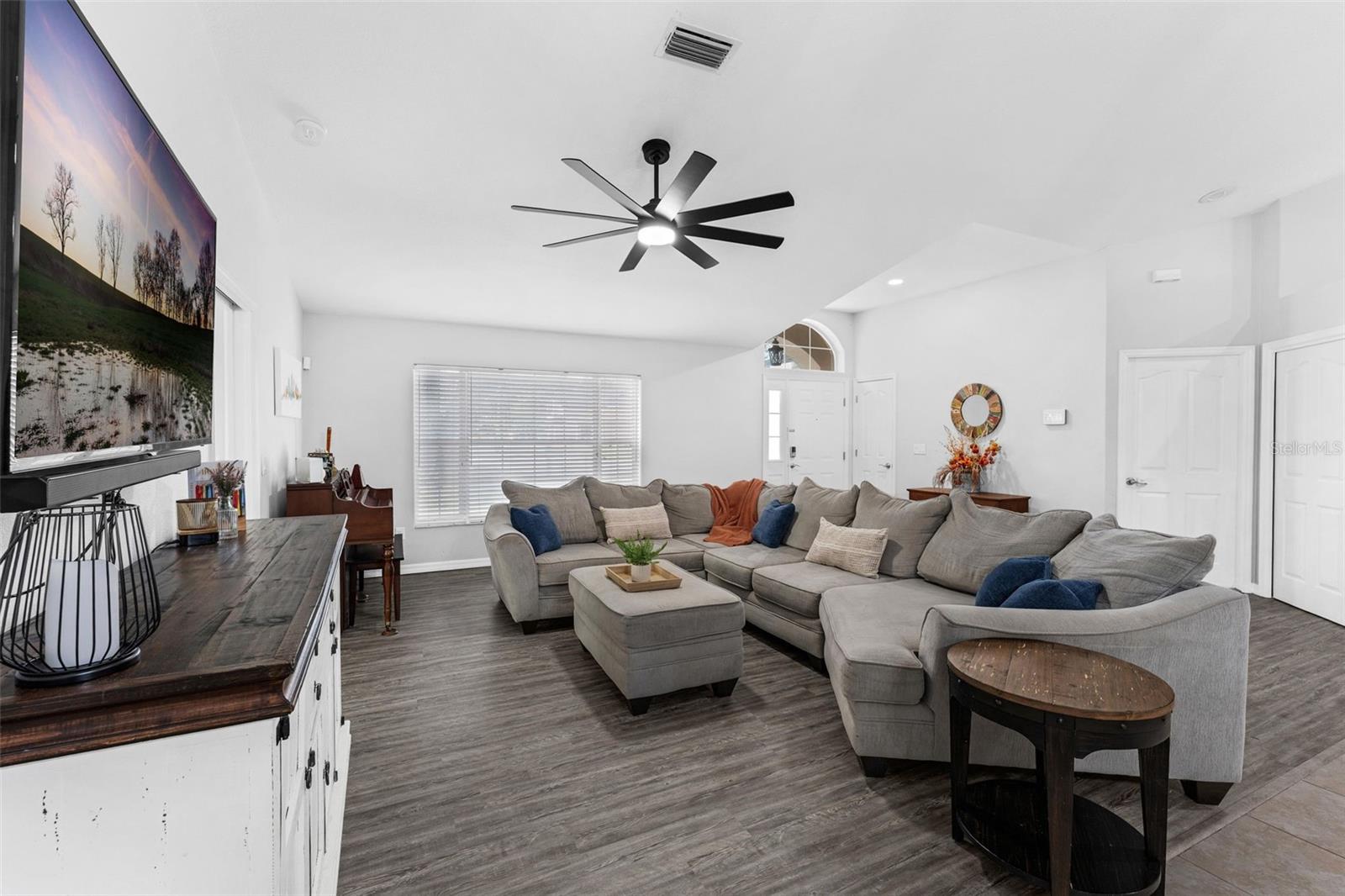 BELLA VISTA AT LA CITA - Residential