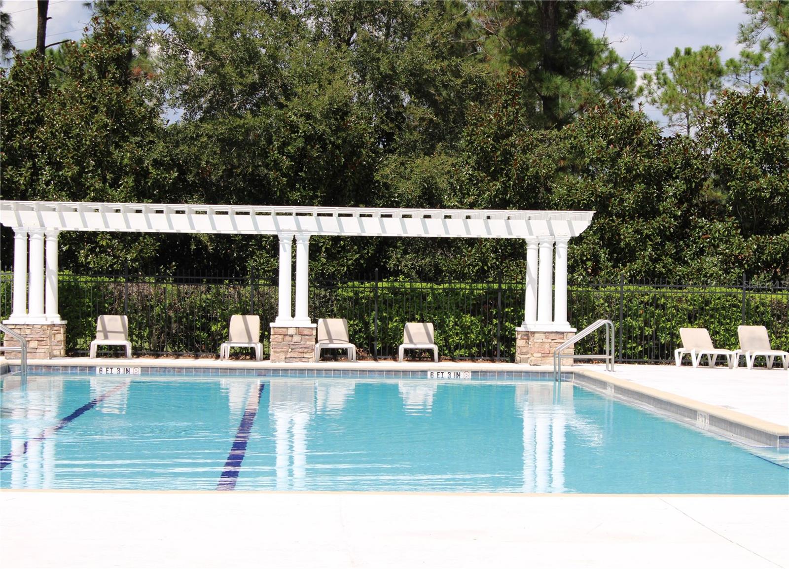 LAKES WINDERMERE PH 01 49 108 - Residential