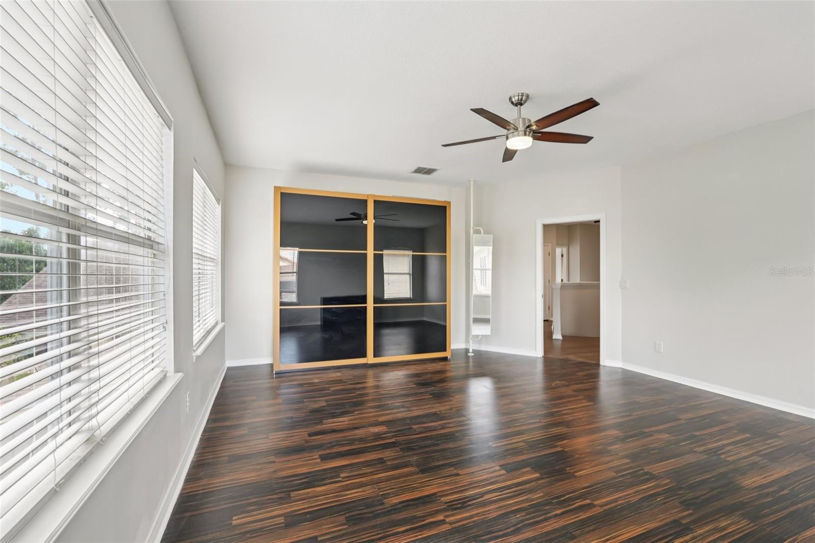 LAKES WINDERMERE PH 01 49 108 - Residential