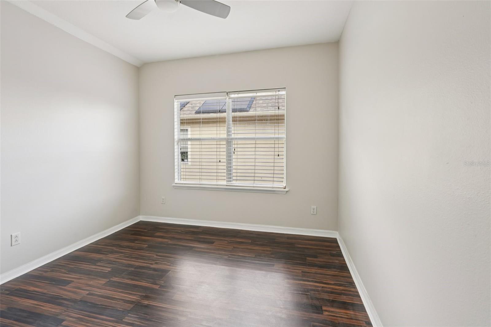 LAKES WINDERMERE PH 01 49 108 - Residential