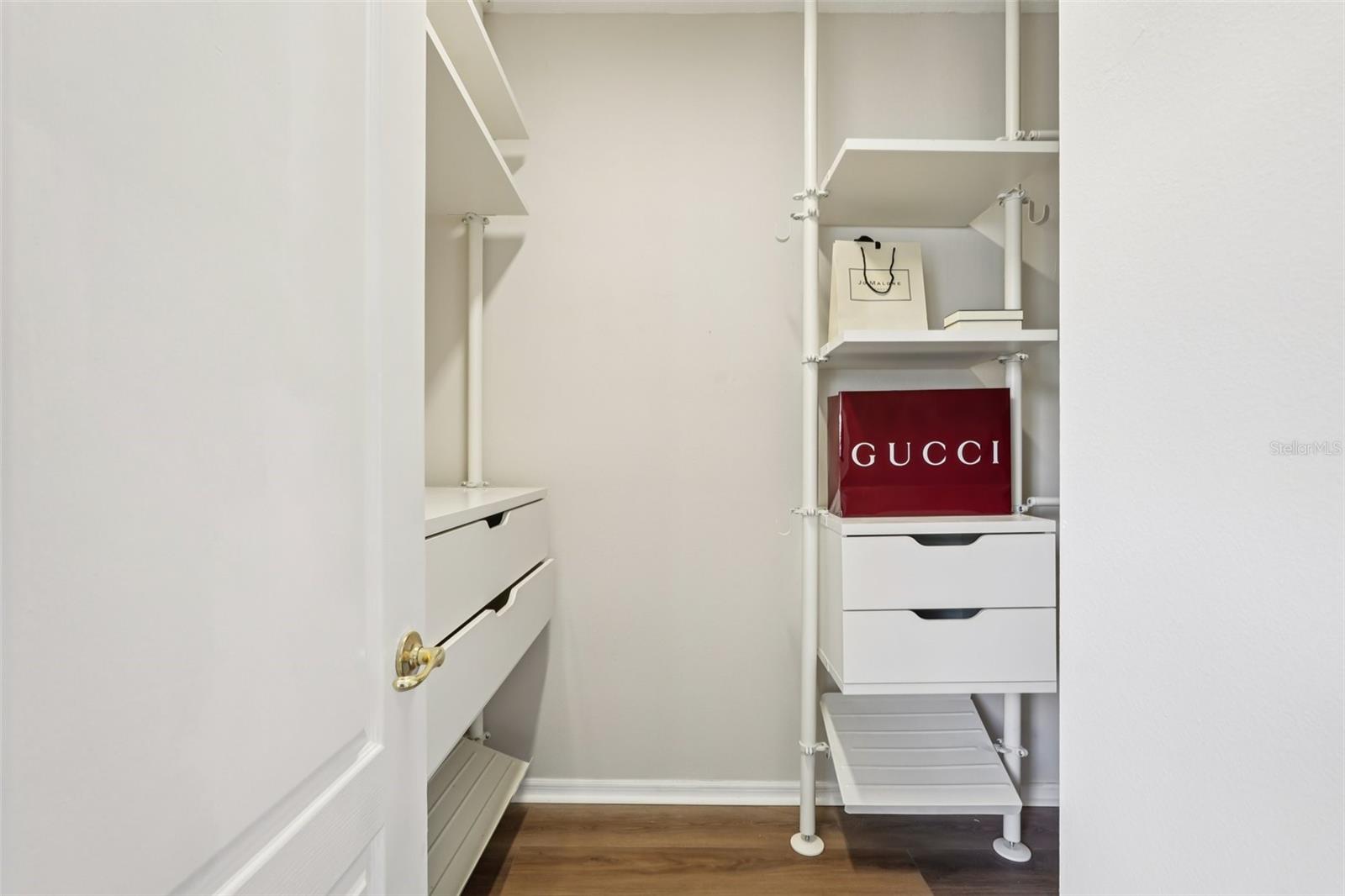 LAKES WINDERMERE PH 01 49 108 - Residential