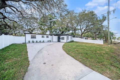 10714 N CENTRAL AVENUE TAMPA FL 33612