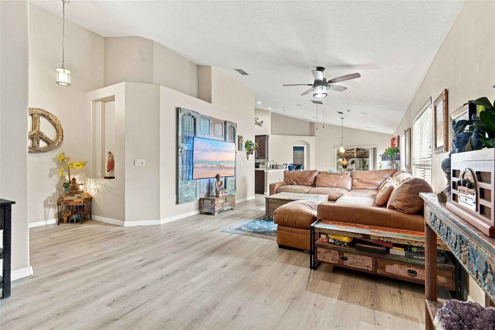 3202 ALLING COURT