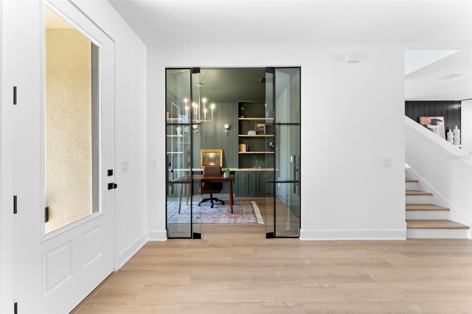703 W PARK AVENUE