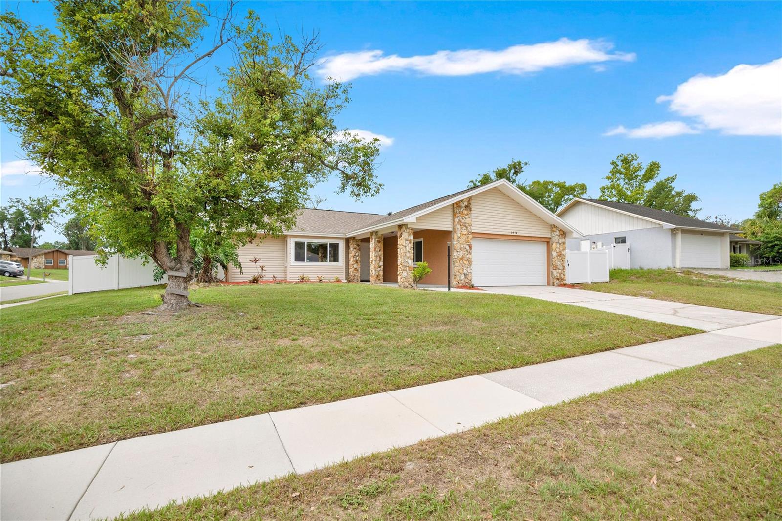 3914 FOOTHILLS DRIVE