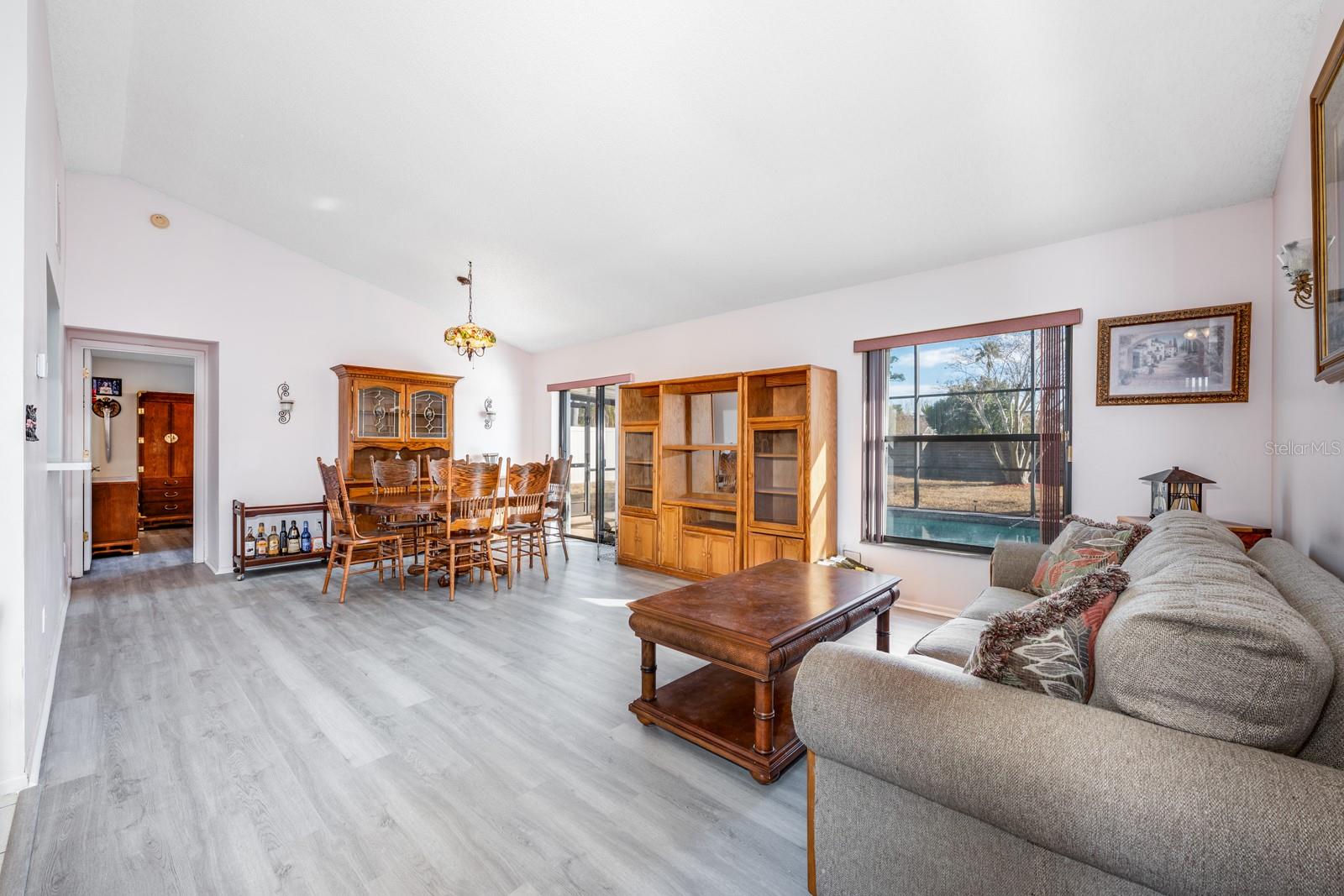 OAK HOLLOW PH 4 - Residential