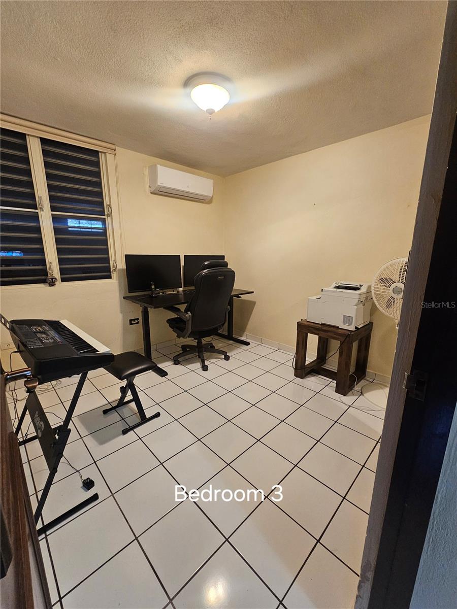 HILL MANSIONS - Residential