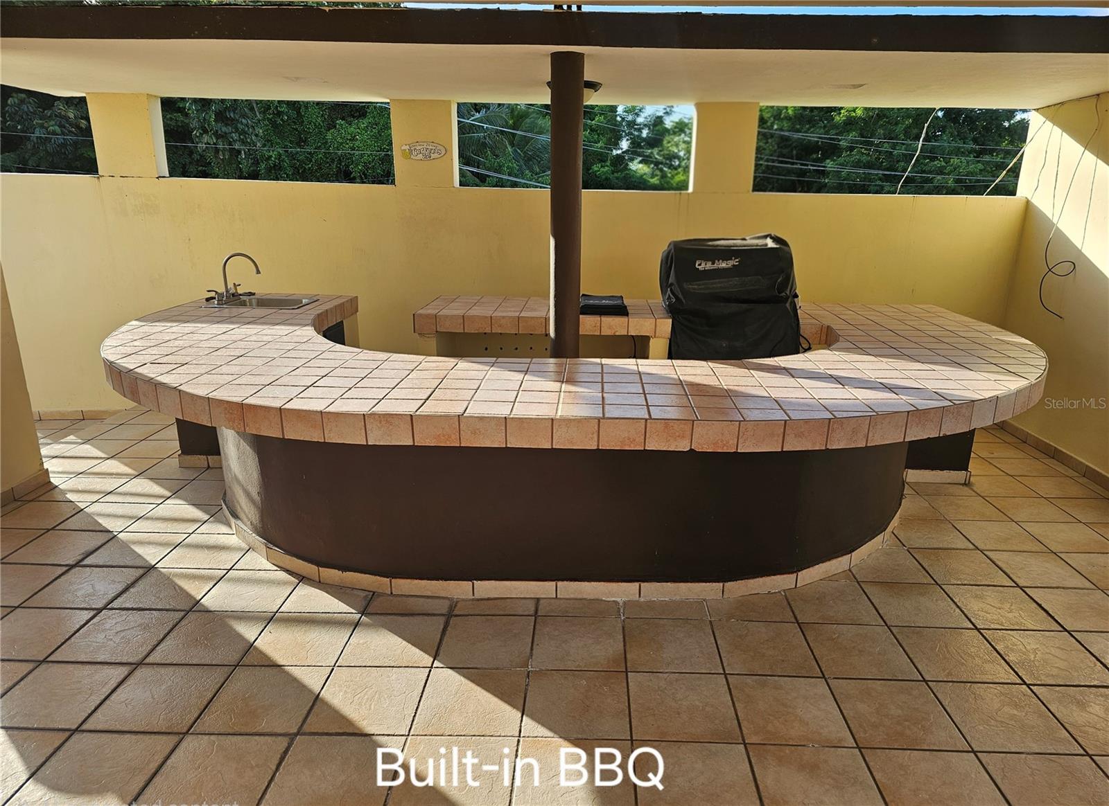 HILL MANSIONS - Residential