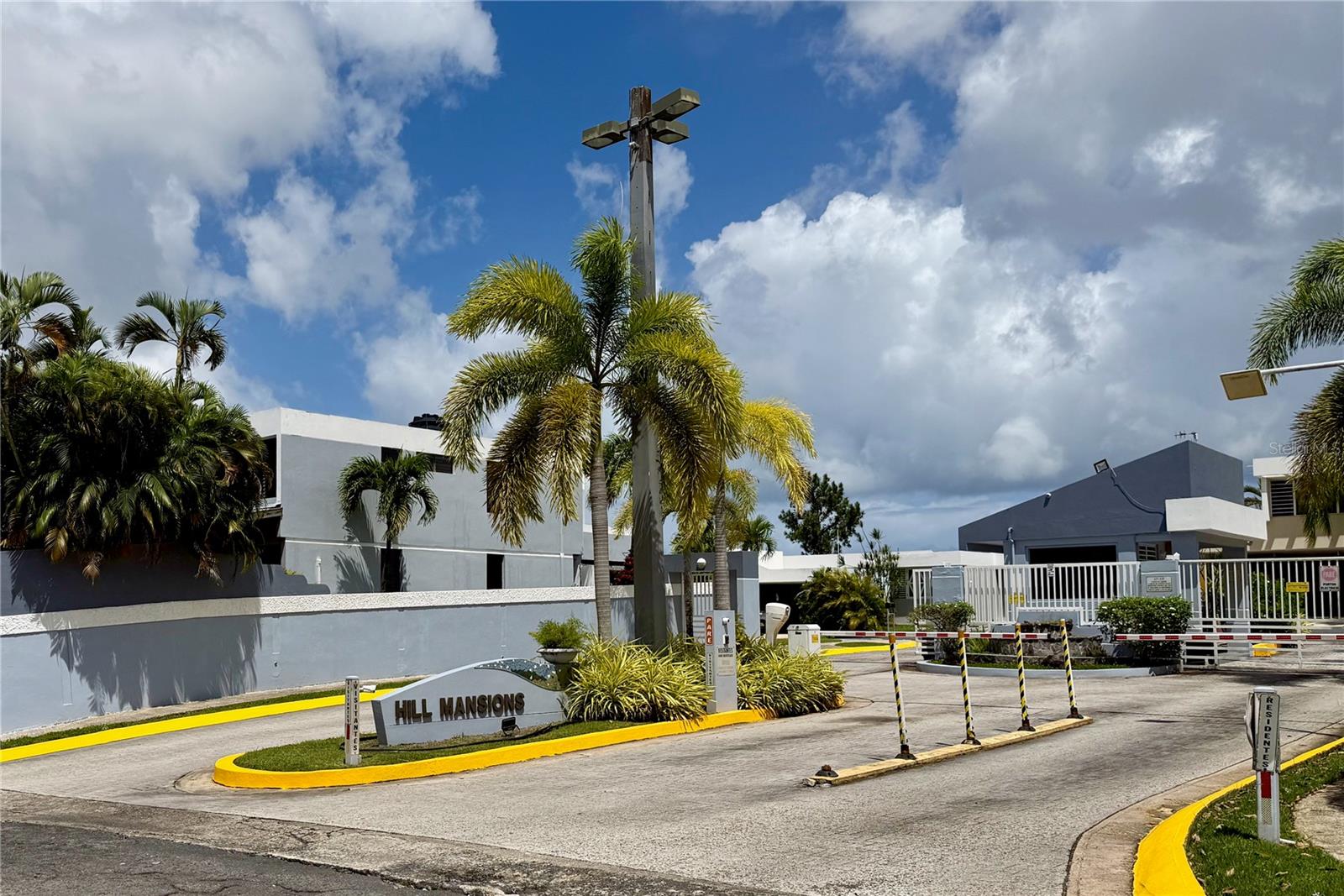 HILL MANSIONS - Residential