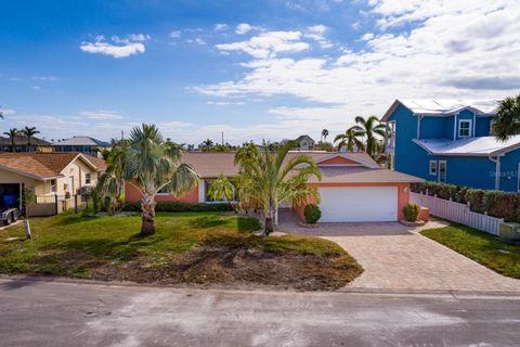 A home in TREASURE ISLAND