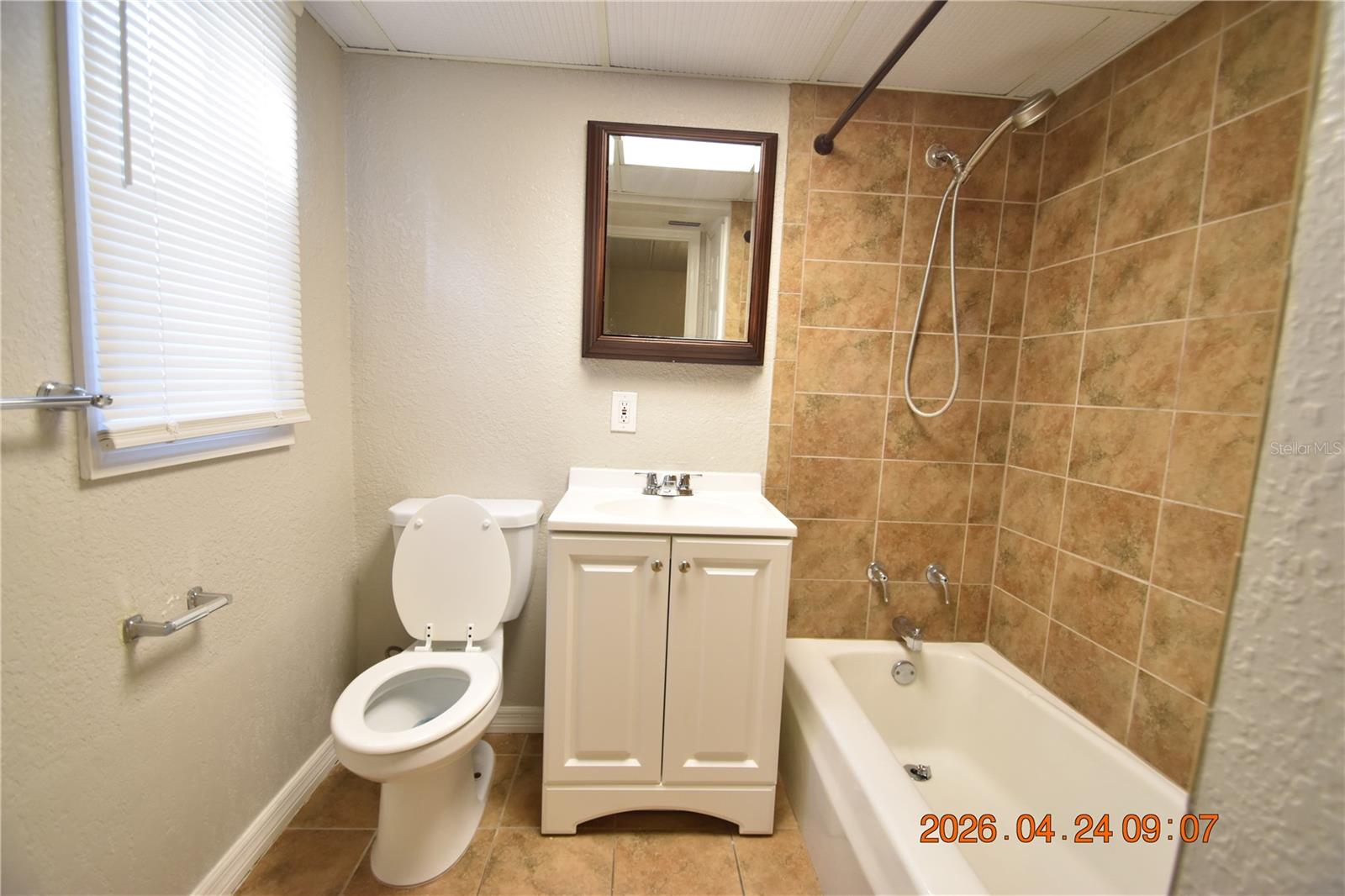 DAVIS ISLANDS PB10 PG52 TO 57 - Residential Lease