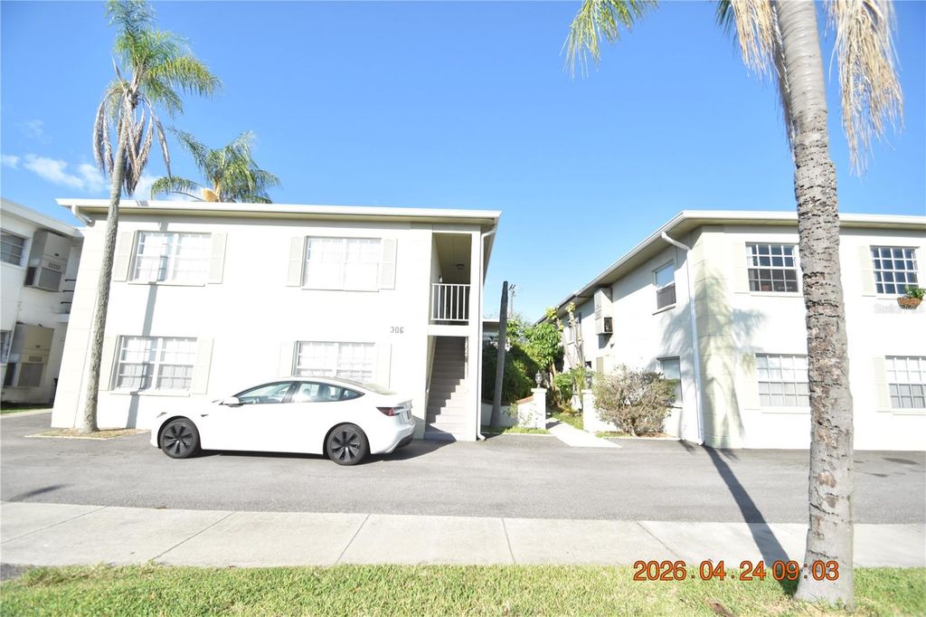 Photo of 306 Danube Avenue #2, Tampa, FL 33606 (MLS # TB8506294)