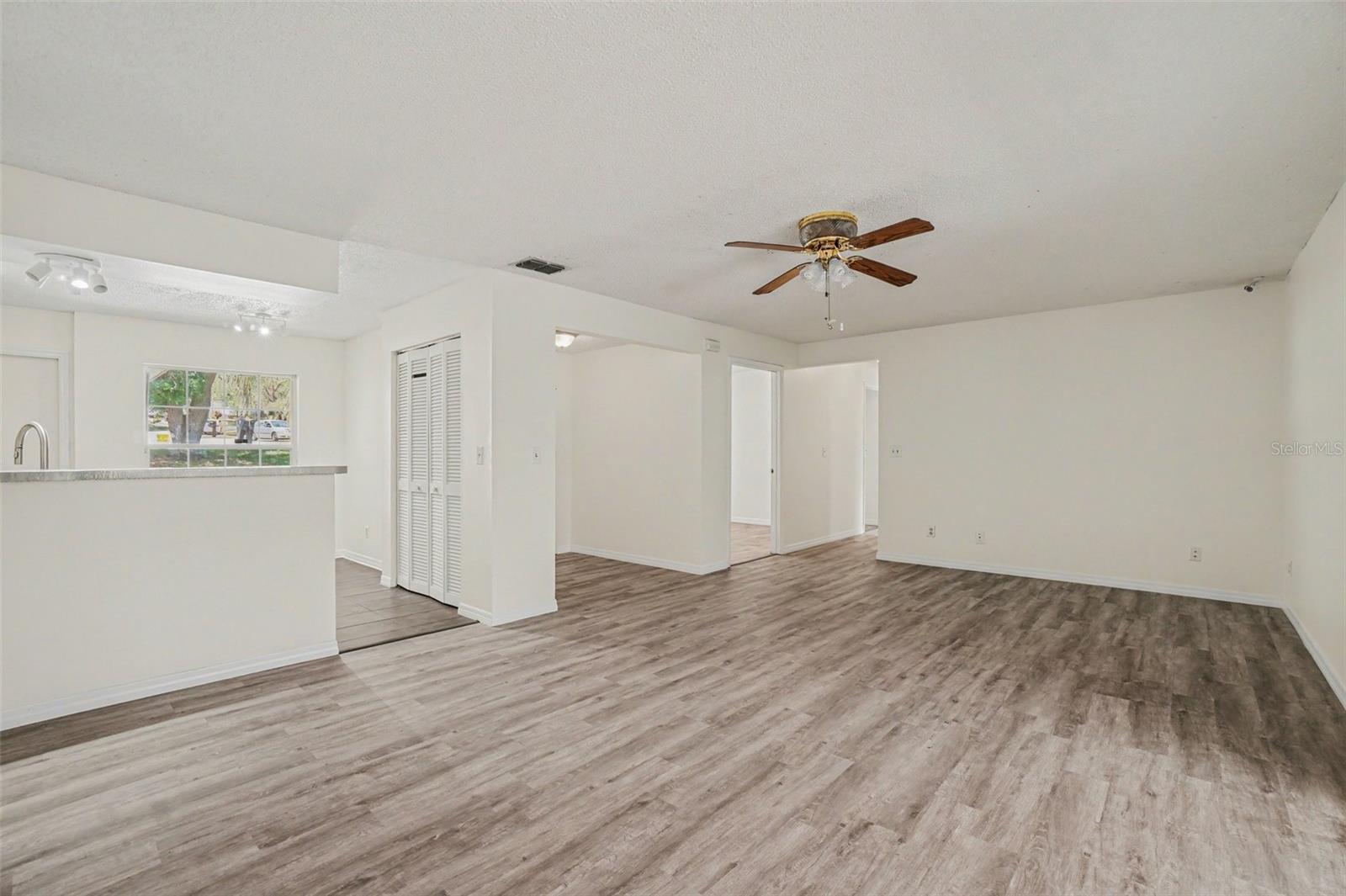 CROWN POINTE PH 01 - Residential