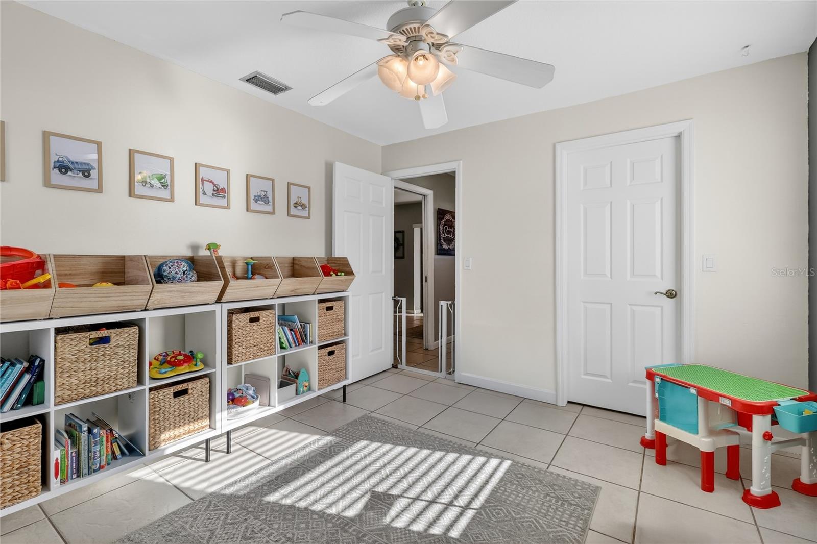 IMPERIALAKES PH 01 - Residential