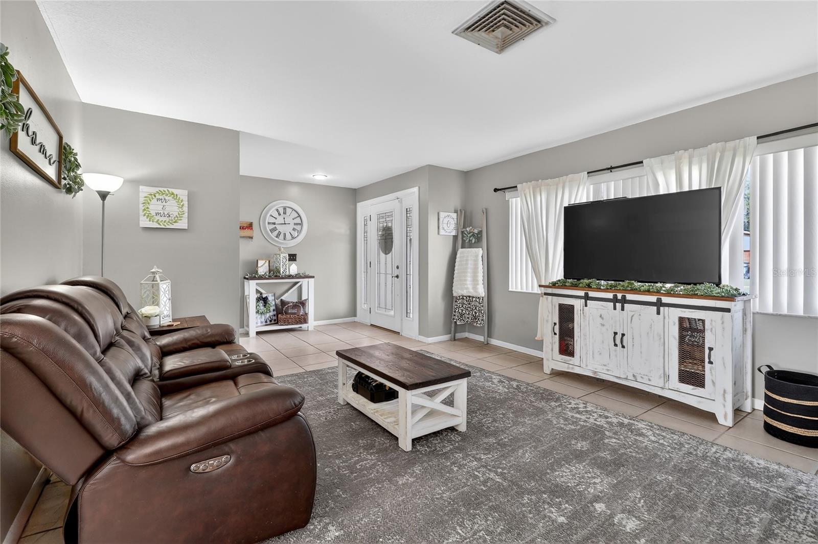 IMPERIALAKES PH 01 - Residential