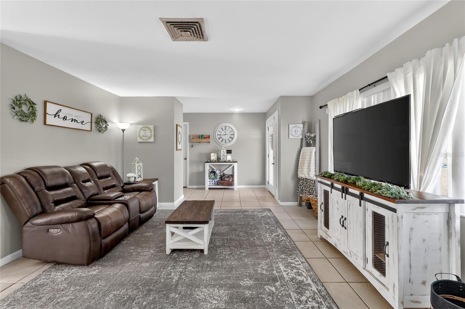 IMPERIALAKES PH 01 - Residential