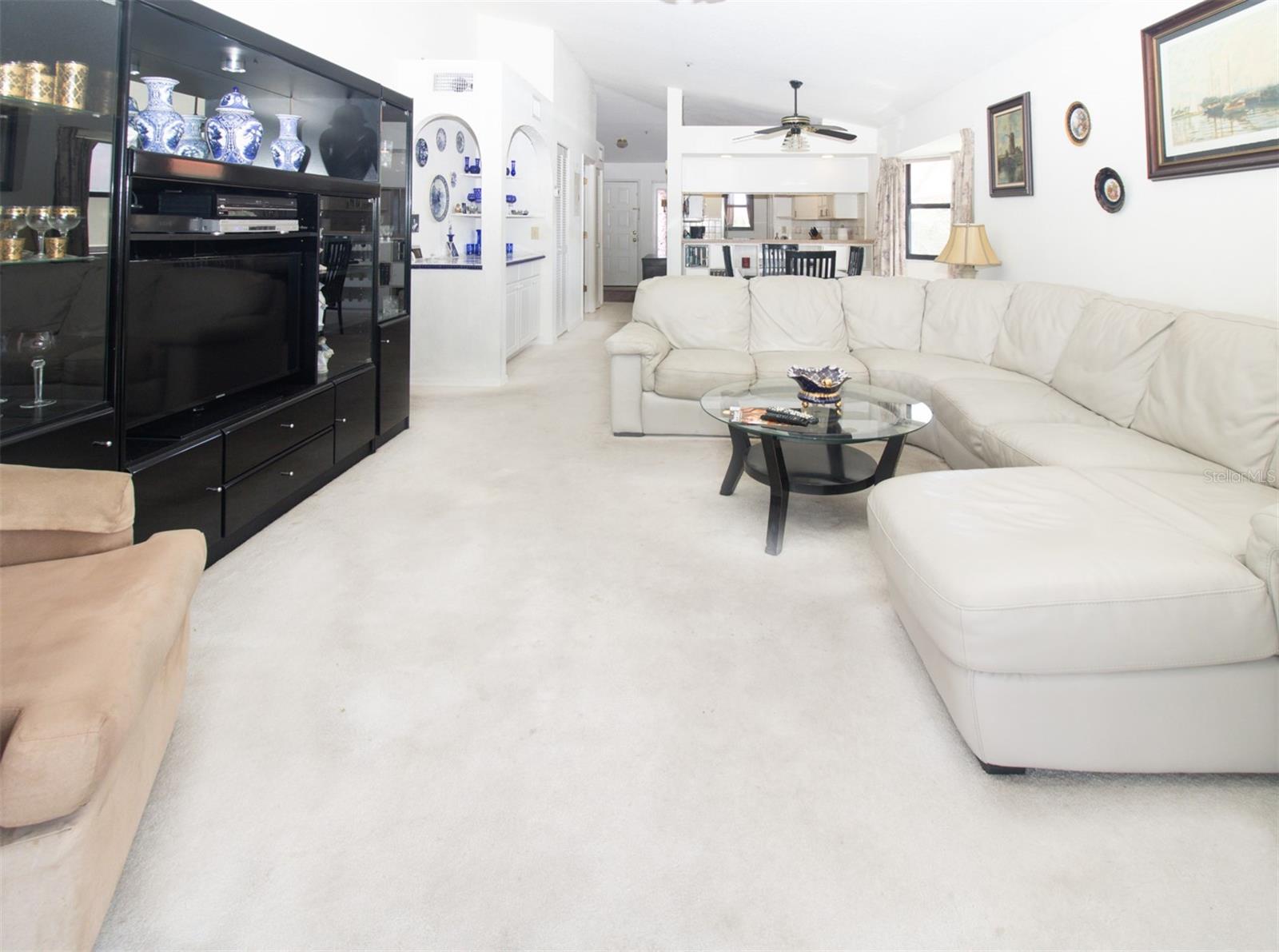 445 BOUCHELLE DRIVE 301