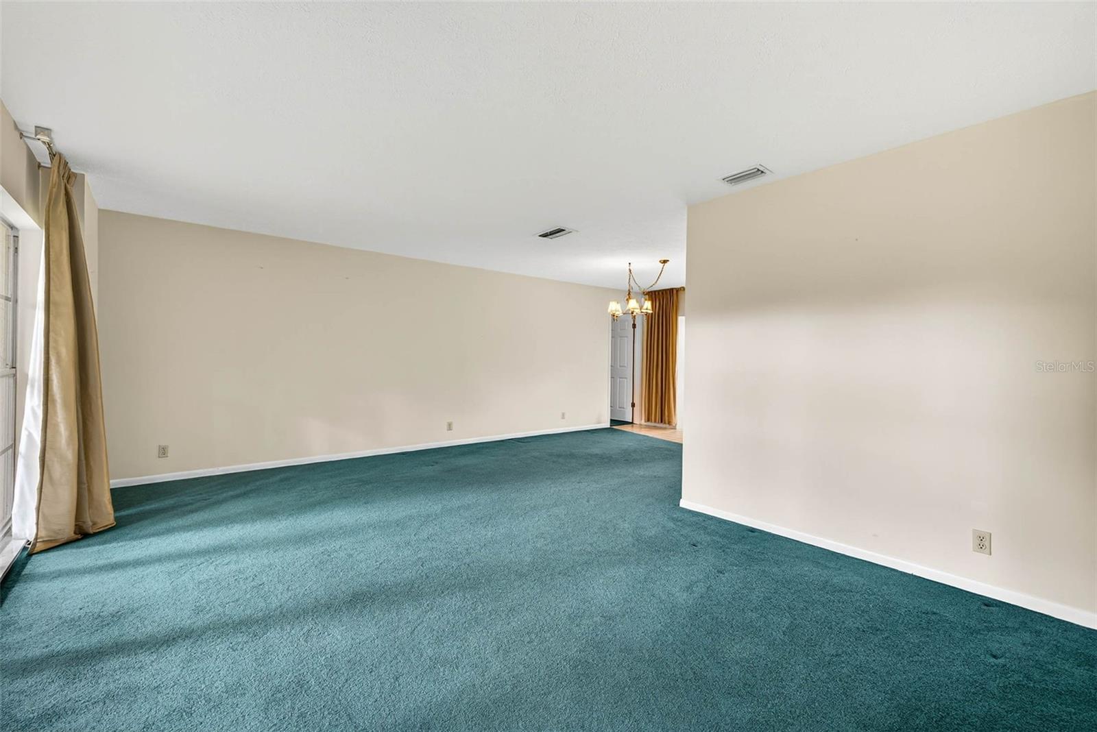 524 GARRARD DRIVE