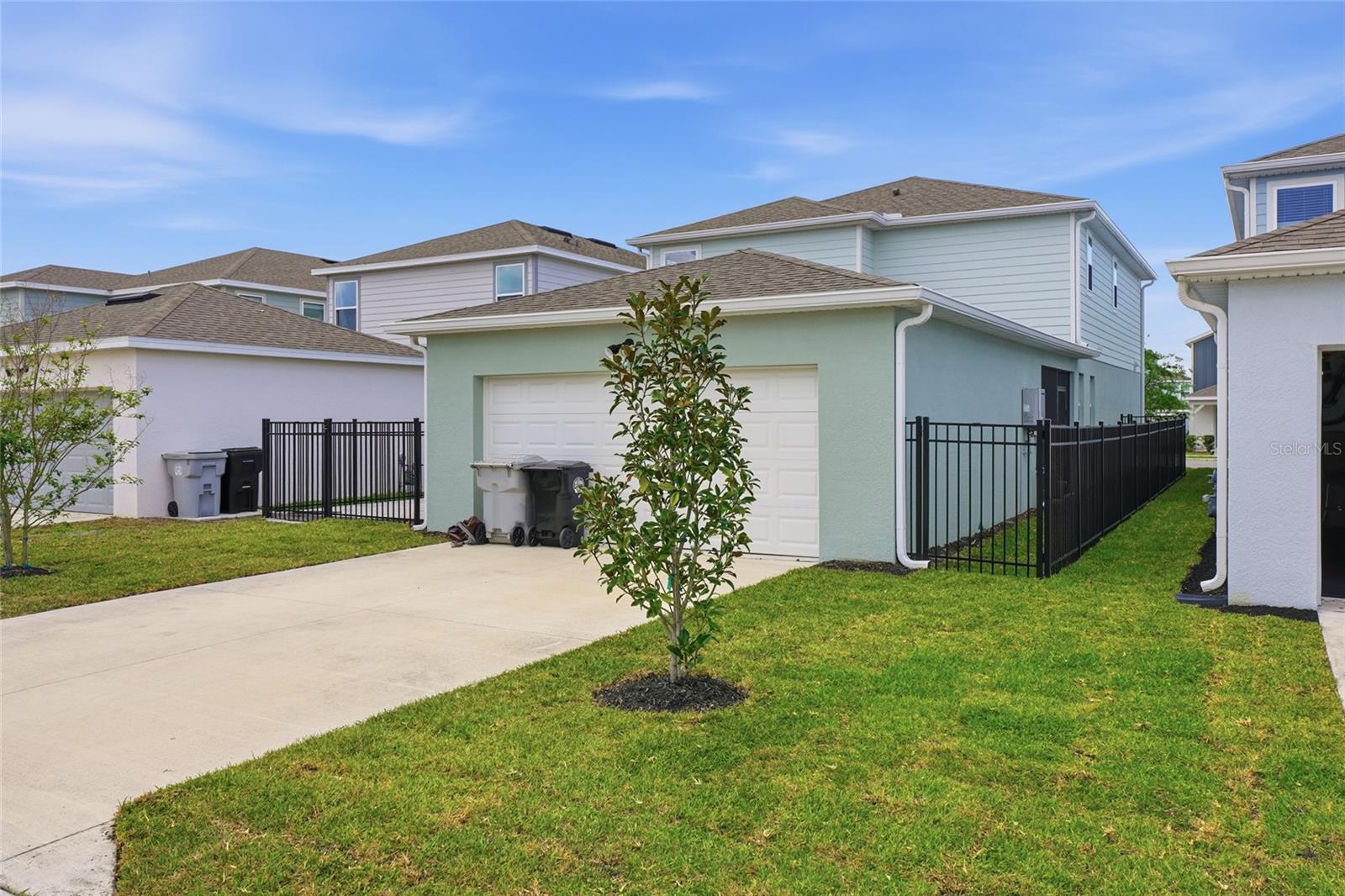 WINDING MEADOWS - Residential