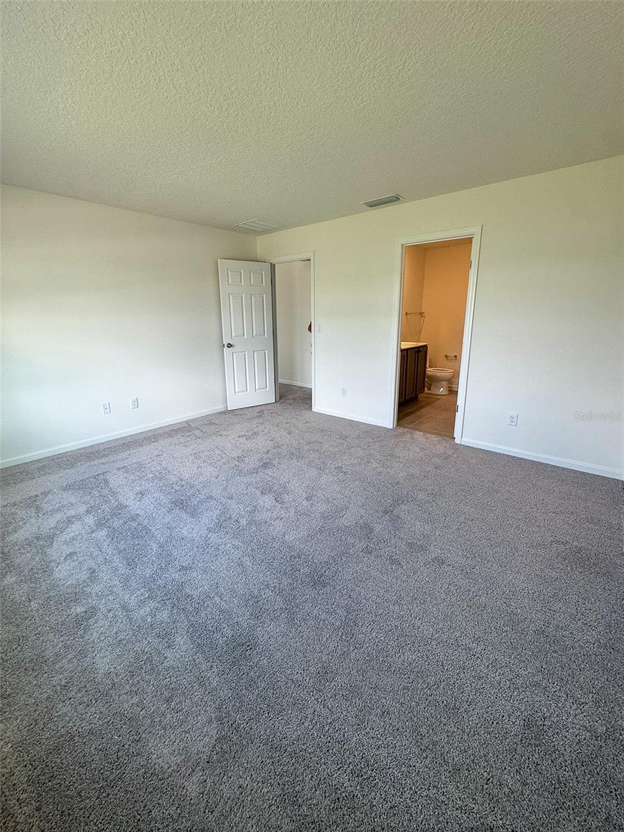 BEACH PK VLG - Residential Lease