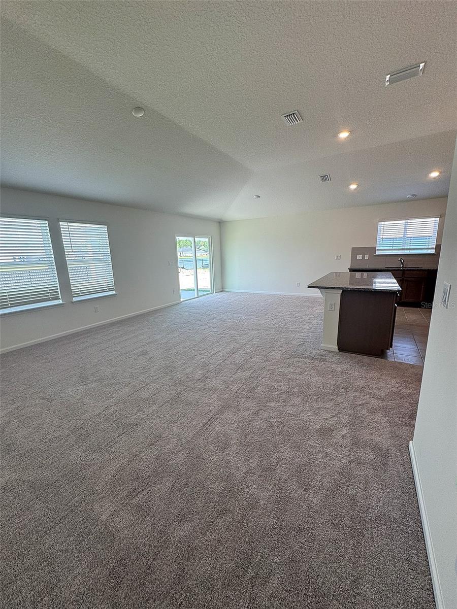 BEACH PK VLG - Residential Lease