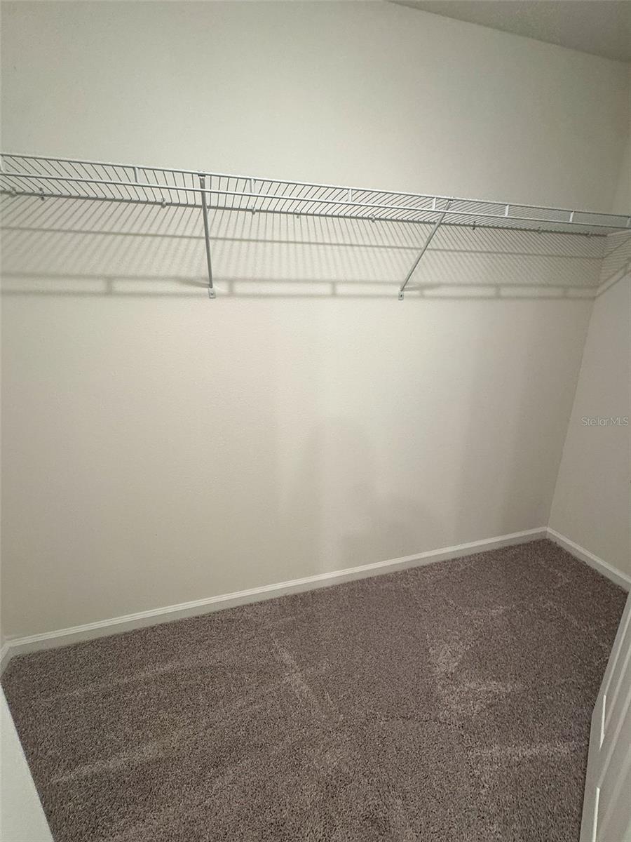 BEACH PK VLG - Residential Lease