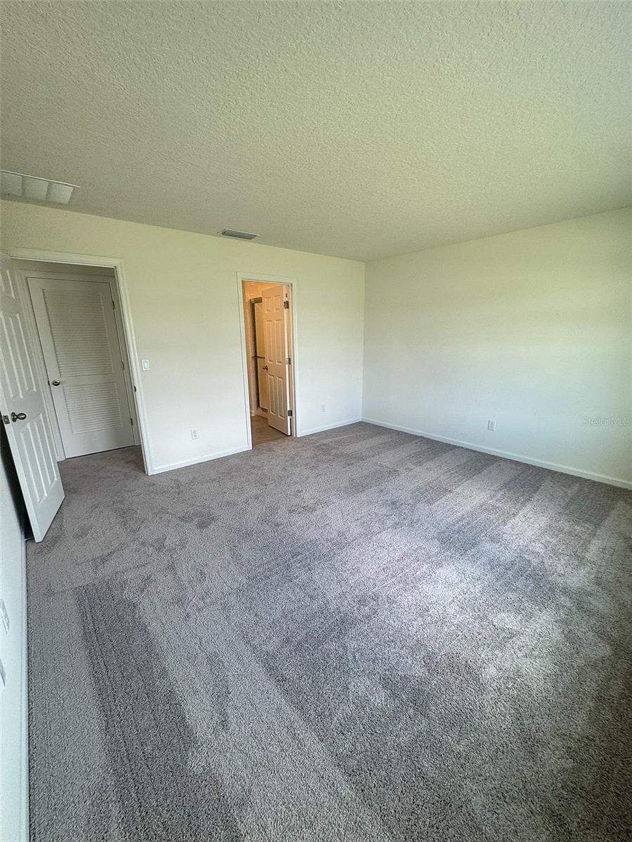 BEACH PK VLG - Residential Lease