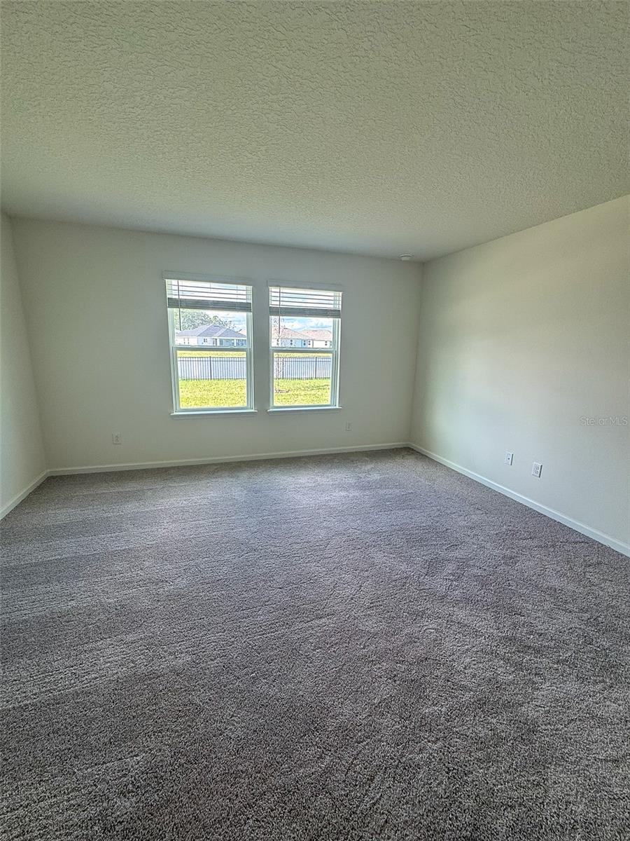 BEACH PK VLG - Residential Lease