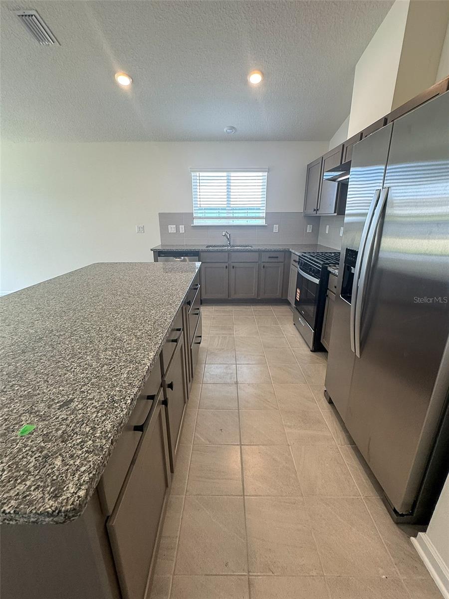 BEACH PK VLG - Residential Lease