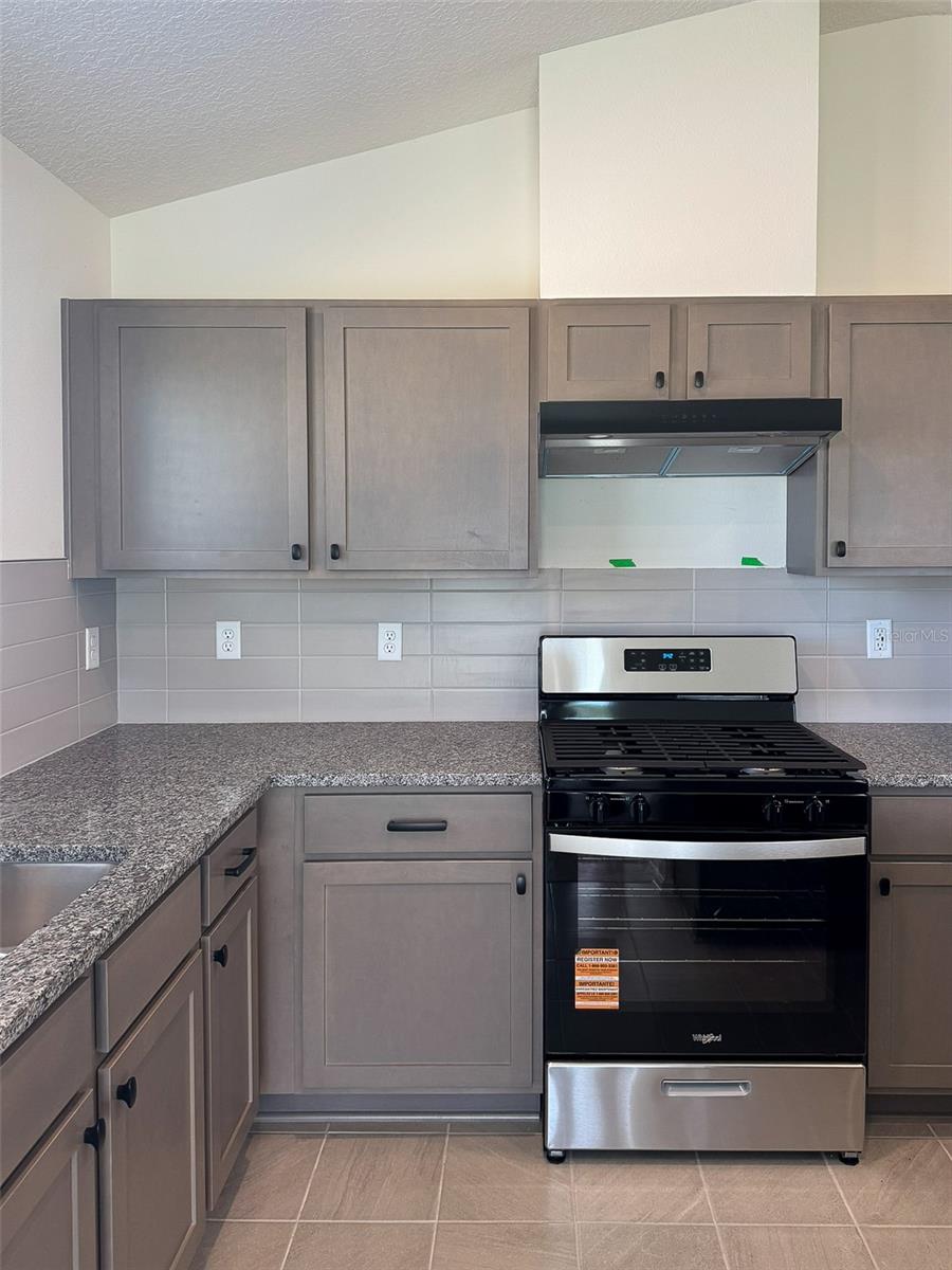 BEACH PK VLG - Residential Lease