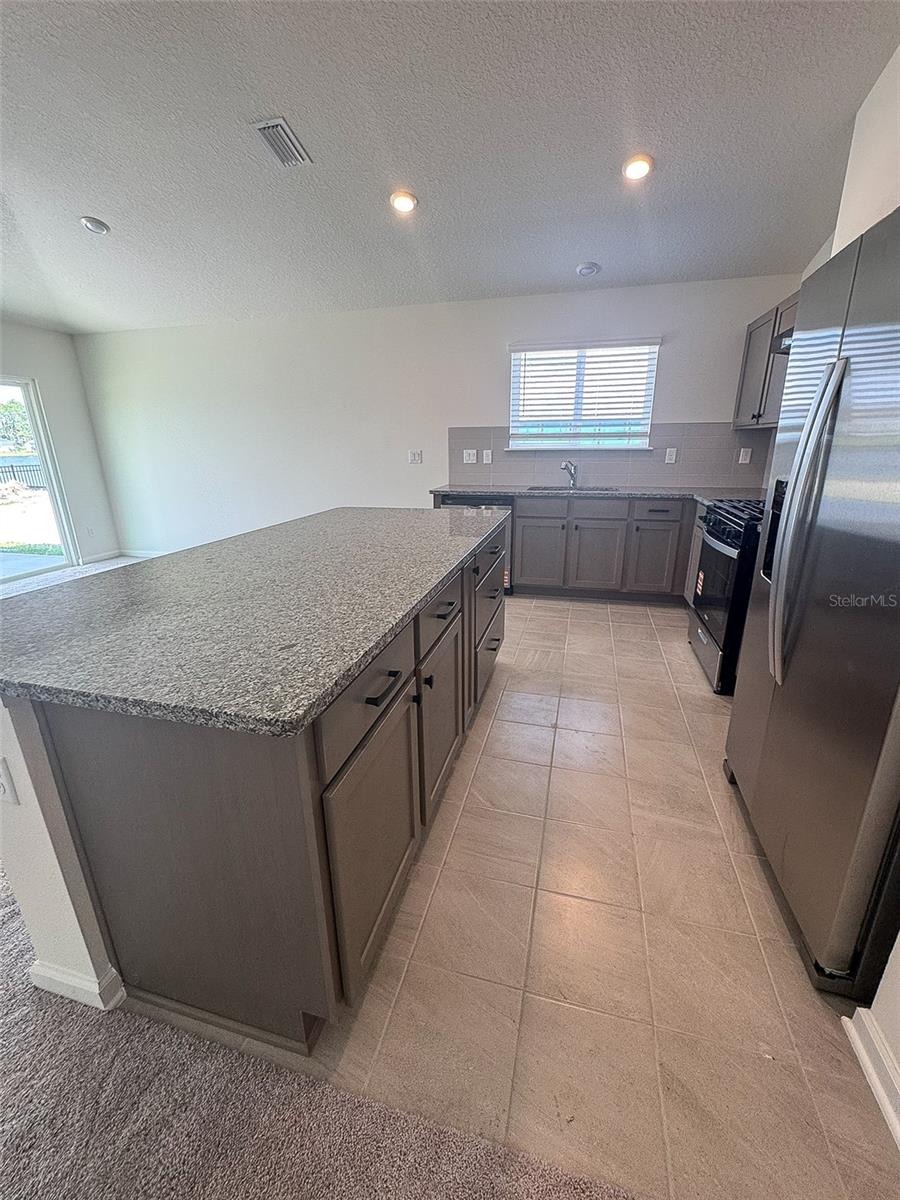 BEACH PK VLG - Residential Lease