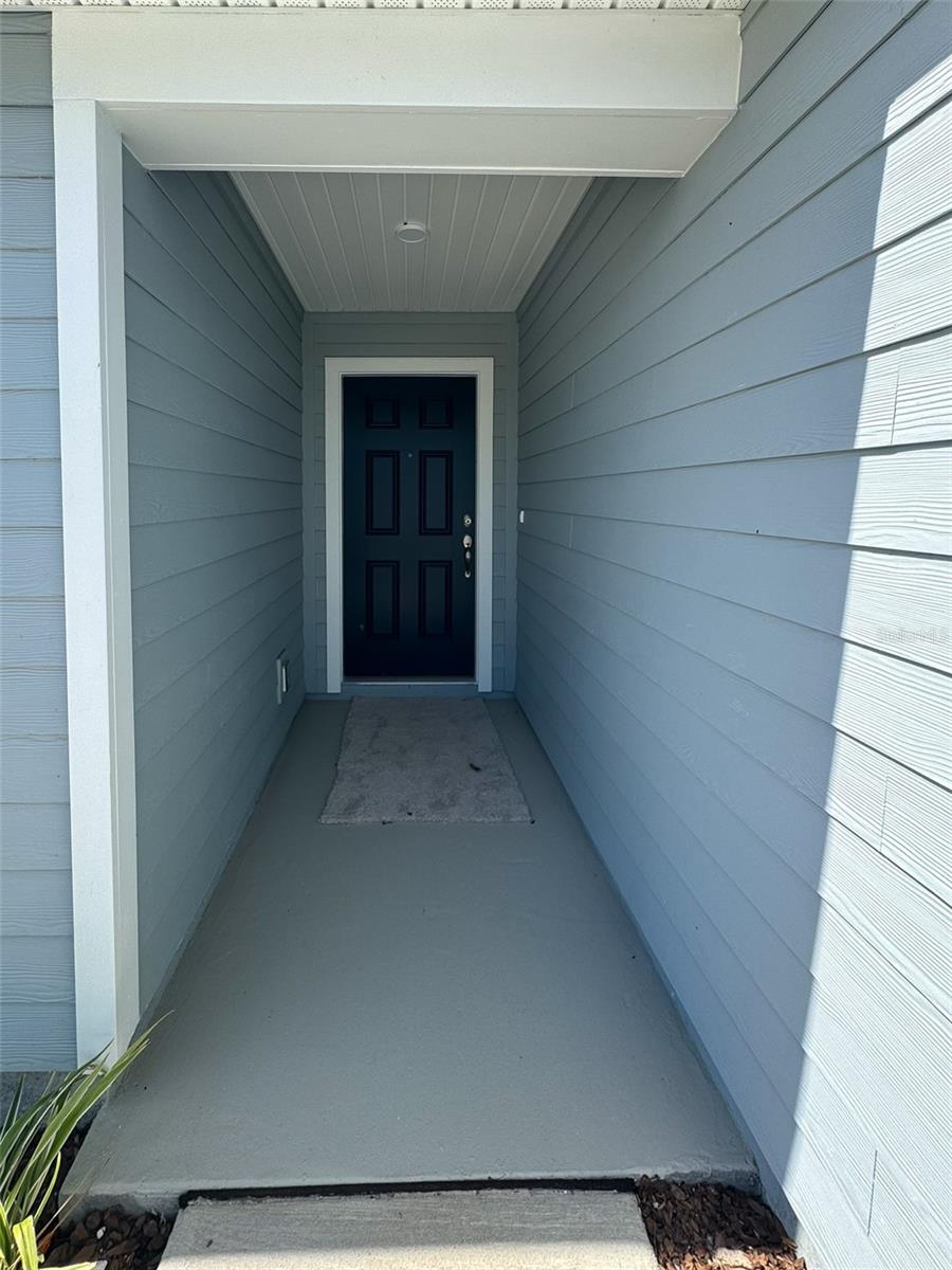 BEACH PK VLG - Residential Lease