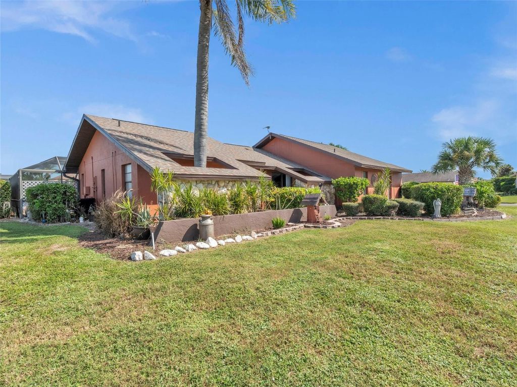 Photo of 5892 Lincoln Rd, Venice, FL 34293 (MLS # A4655351)